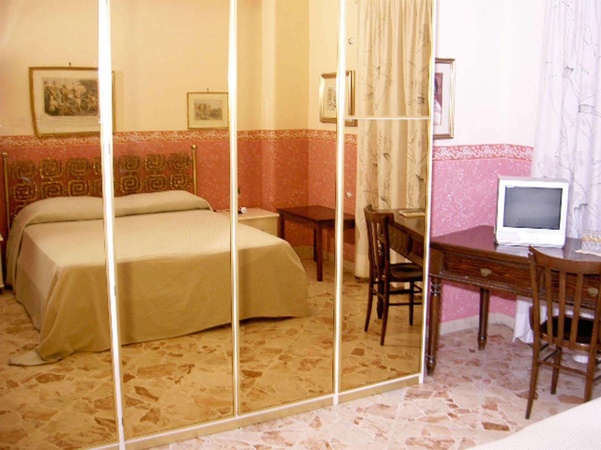 לינה וארוחת בוקר קטאניה Casa Tina Maugeri מראה חיצוני תמונה