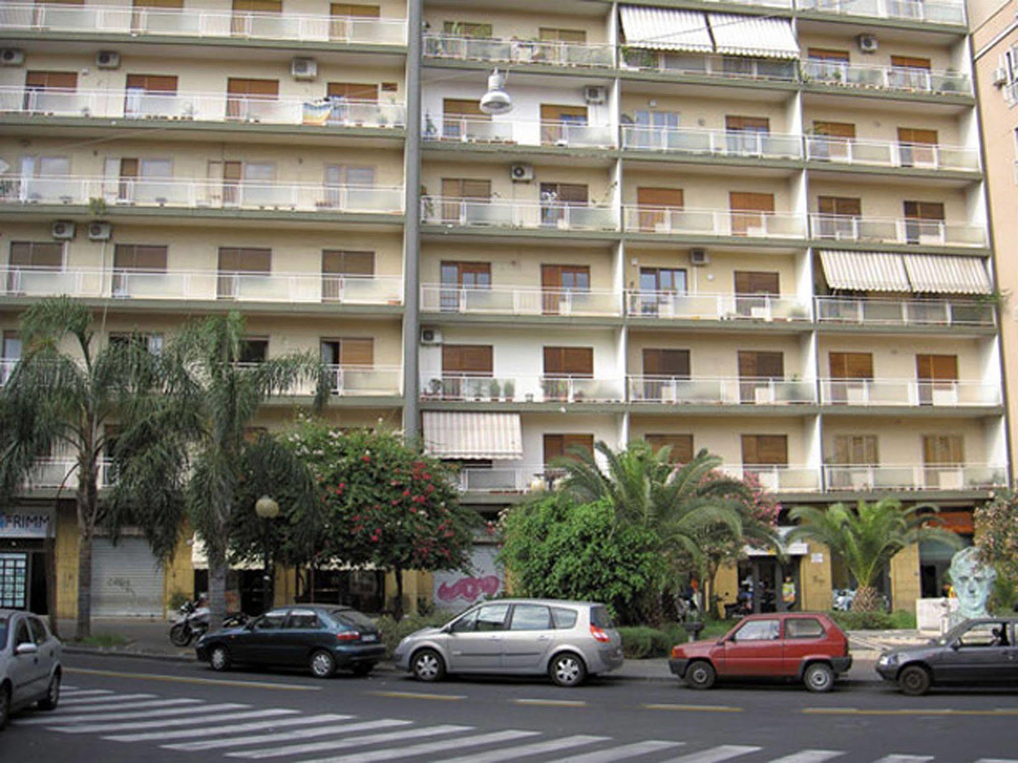 לינה וארוחת בוקר קטאניה Casa Tina Maugeri מראה חיצוני תמונה