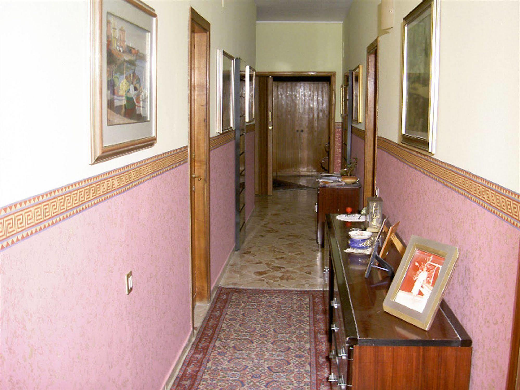 לינה וארוחת בוקר קטאניה Casa Tina Maugeri מראה חיצוני תמונה